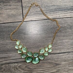Elegant Green and Gold Necklace